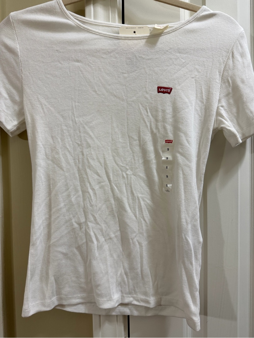 Levi's White Ribbed Crew Neck Short Sleeve Tee with Red Logo